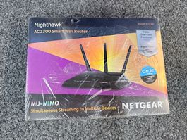 NETGEAR Nighthawk AC2300 Smart WiFi Router R7000P NEU