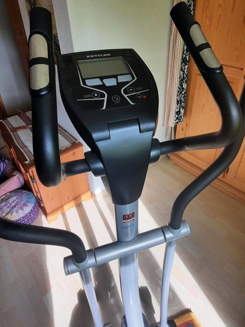 Kettler Hometrainer: Kettler Unix E-Crosstrainer mit induktivem Bremssystem – Usato da Frauenfeld venduto da sparad 2