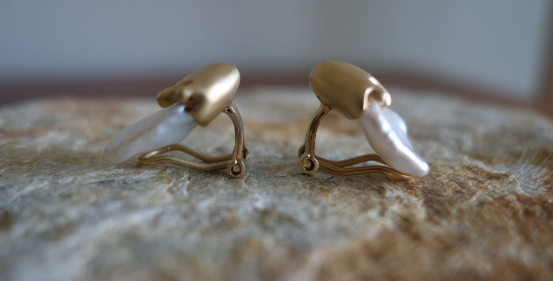 Orecchini pendenti & Orecchini a lobo: Ohrclips, Keshi-Perle und 18K Gold – Nuovo e nell'imballaggio originale da Rümlang venduto da 21f 3