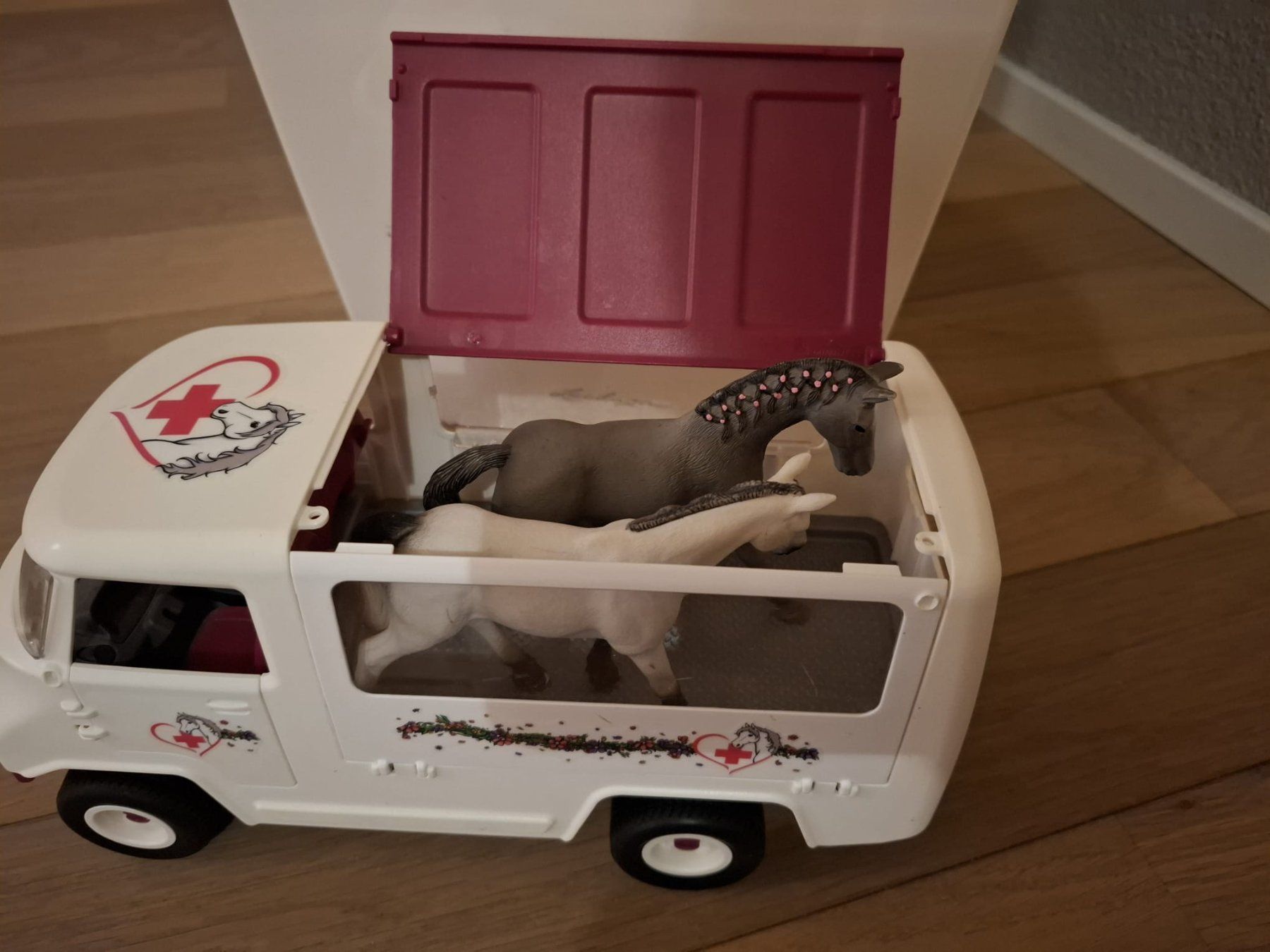 Schleich Giocattoli: Pferde Krankenwagen Schleich – Usato da Hendschiken venduto da Piedi 6