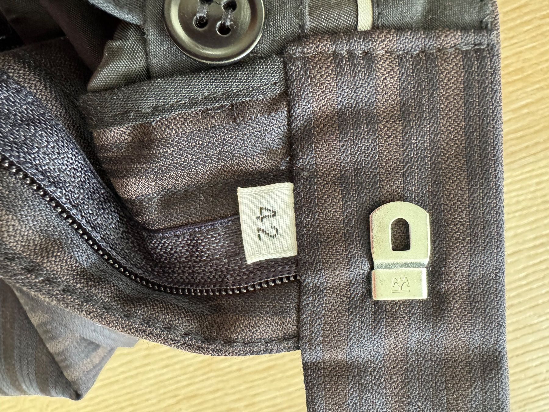 Anzüge: Azzuro Männer Anzug 42 size – Gebraucht aus Zollikon von Marsat25 4