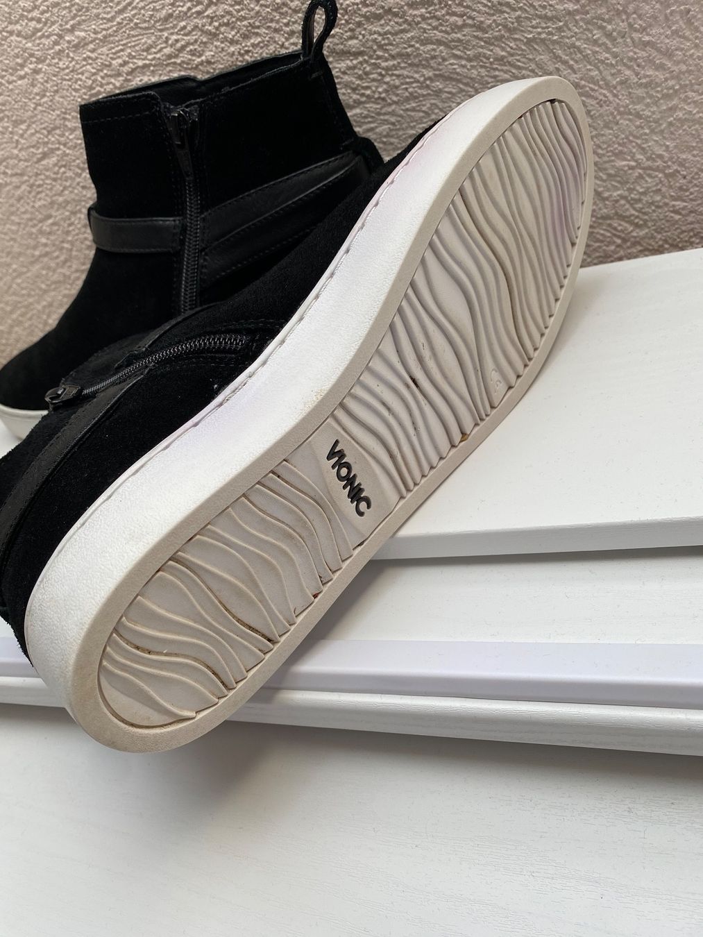 Scarpe da donna: Magnifiques Chaussures Vionic pointure 39 – Usato da Savagnier venduto da Pivovar2 1