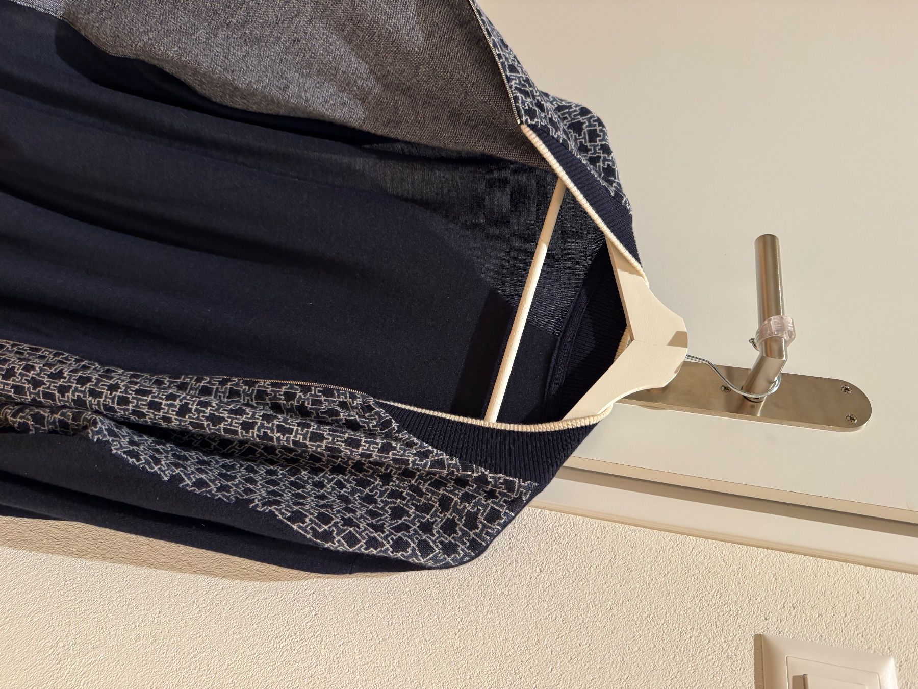 Hermès Pulls & Sweat-shirts: Hermes Cashmere/Silk Sweater - Size L – D'occasion à Schübelbach par Rahnmont 7