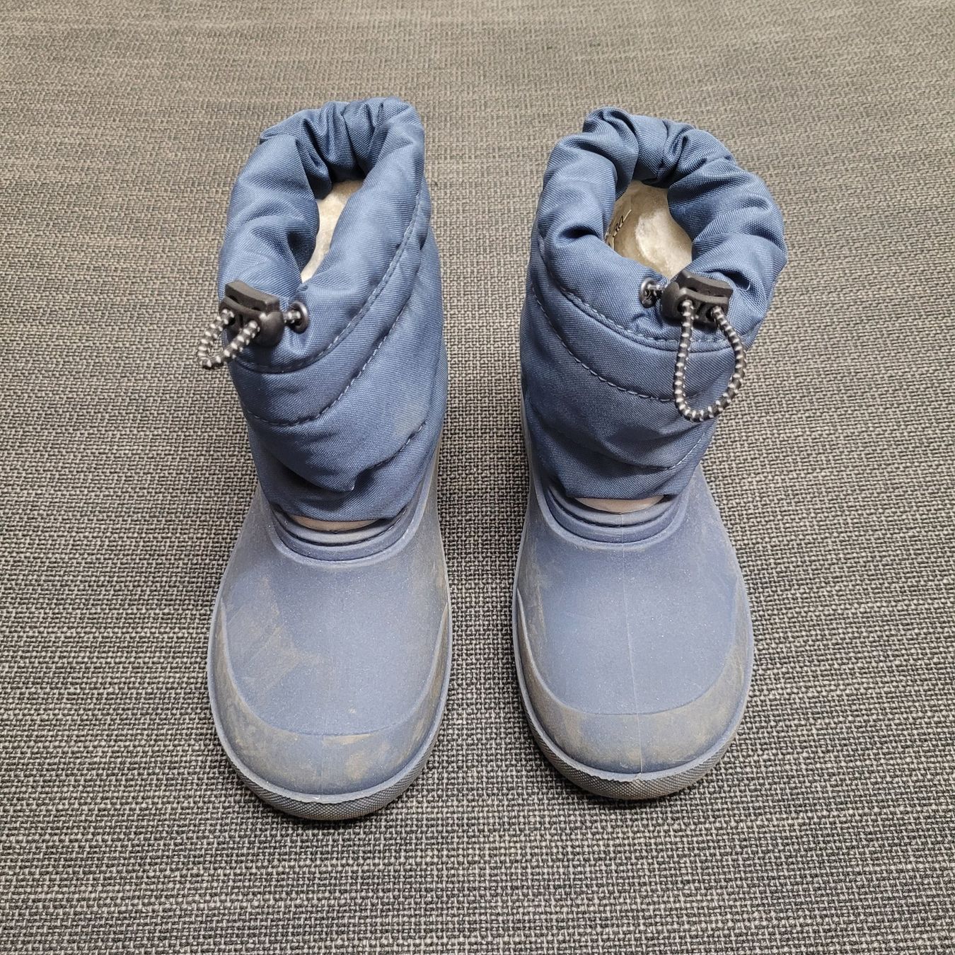 Scarpe per ragazzi: Gefütterte Gummistiefel, Gr. 30 – Usato da Untersiggenthal venduto da Eulea