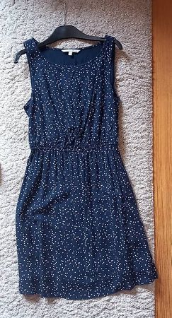 Robe bleu marine à pois