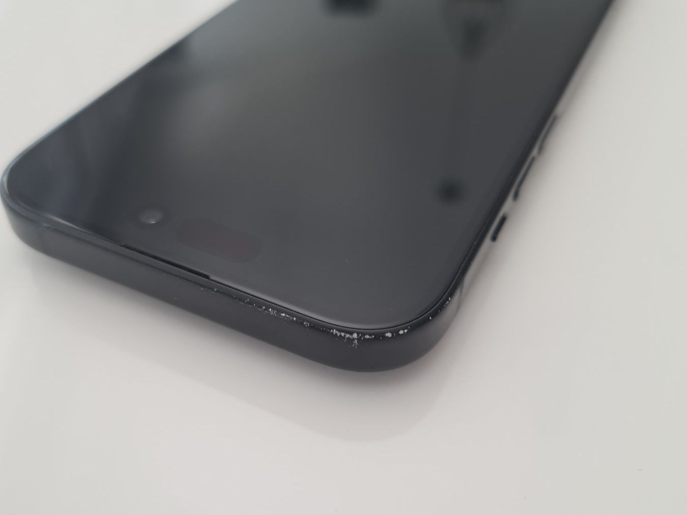 Apple Handys / Smartphones: Iphone 15 126GB Black 2024 – Gebraucht aus Neuchâtel von gae_5dt9 7