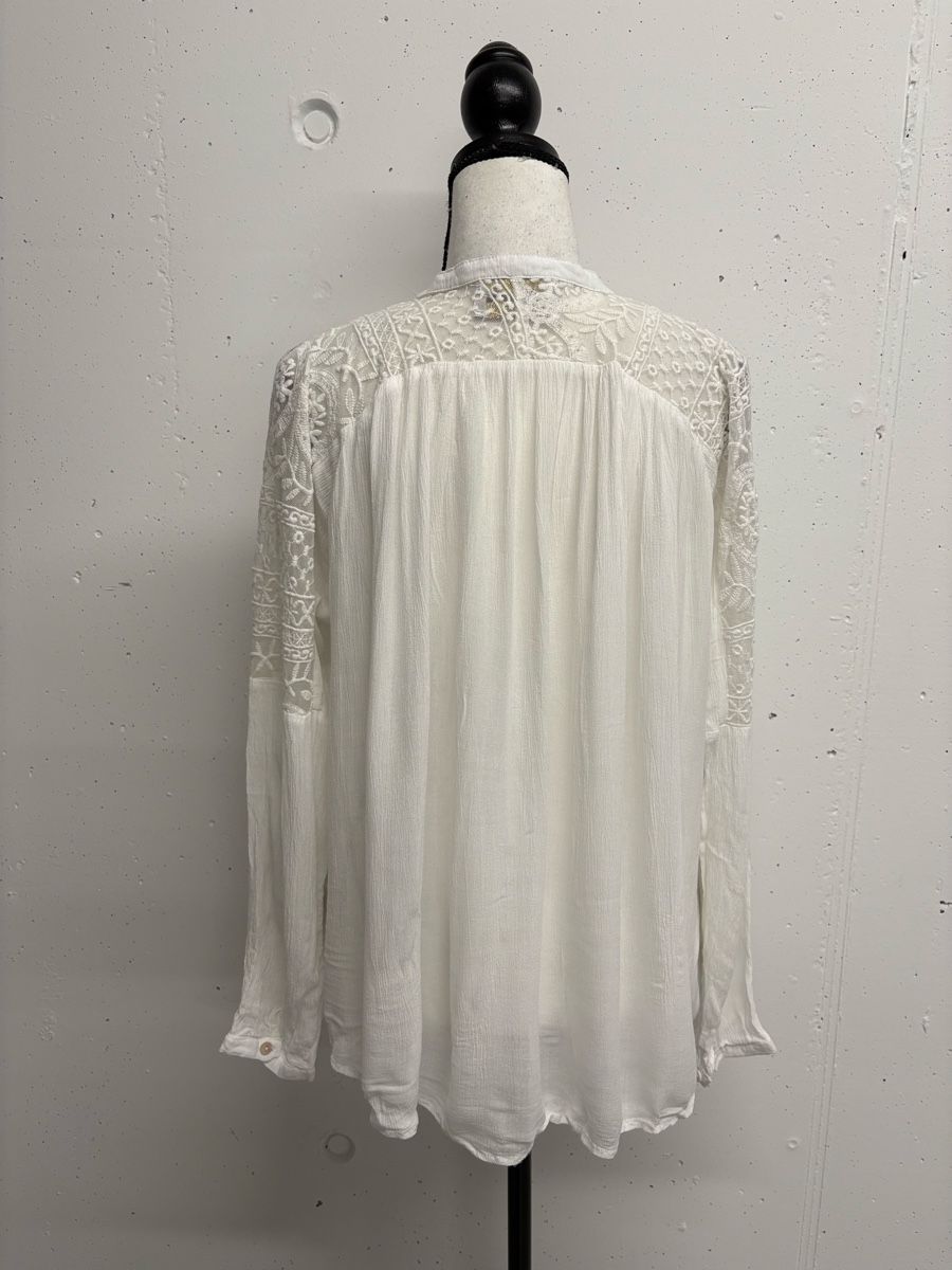 Camicette: Glamour Crown Bluse Gr. 40 Weiss mit Spitze Viskose – Usato da Regensdorf venduto da secondchancefashion 3