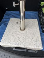 Schirmständer massiv mit Räder