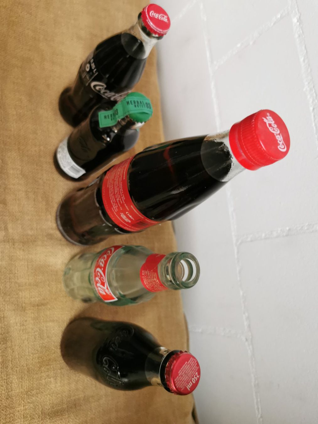 Coca-Cola Altro in Stoviglie & Bicchieri: 5x Coca Cola Flasche #002 – Usato da Wetzikon ZH venduto da Tothart 7