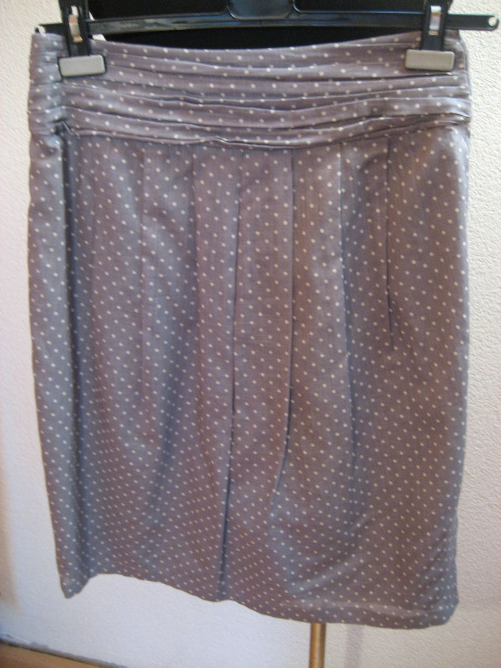Madeleine Gonne: Jupe Madeleine taille 40, neuve – Nuovo e nell'imballaggio originale da Delémont venduto da marryb