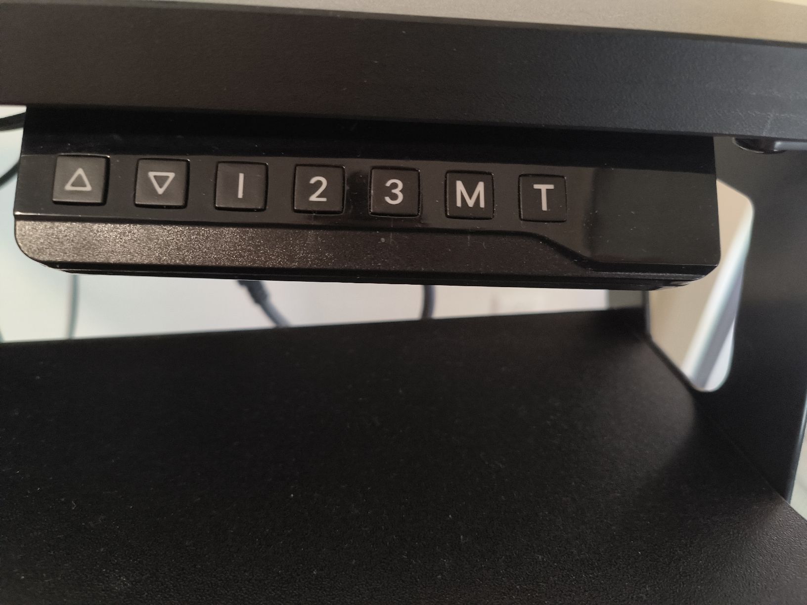 Schreibtische: Electric Standing Desk Black Height Adjustable Used – Gebraucht aus Bülach von ste_5tgq 2