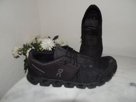 HOCHWERTIGER SNEAKER «ON – SWISS ENGINEERING» NP 219 CHF 42