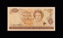 1 Dollar - New Zealand - Queen Elizabeth II