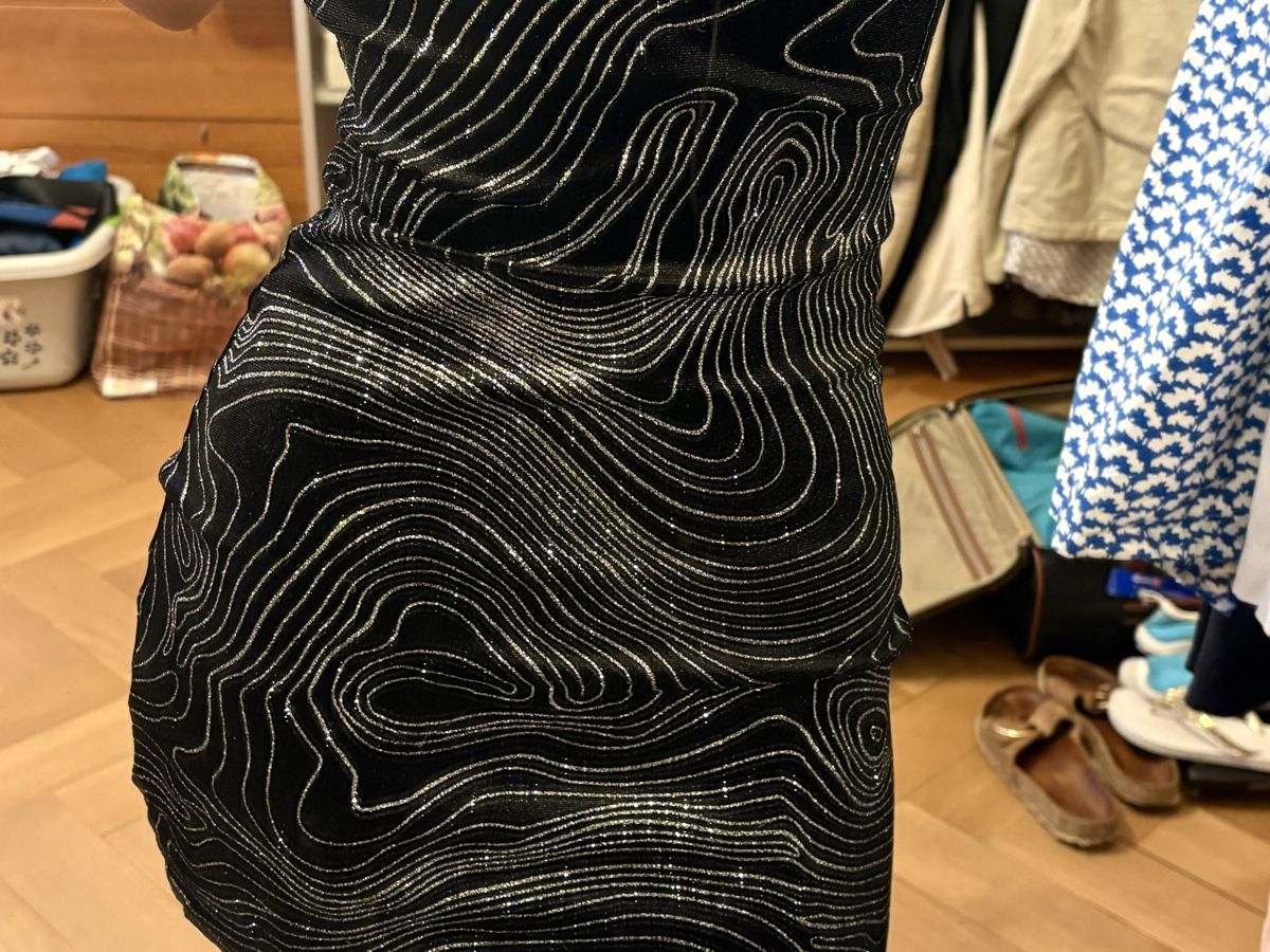H&M Vestiti: Minikleid mit glitzerndem Muster | Partydress – Nuovo (secondo la descrizione) da Zürich venduto da ric_r96d 3
