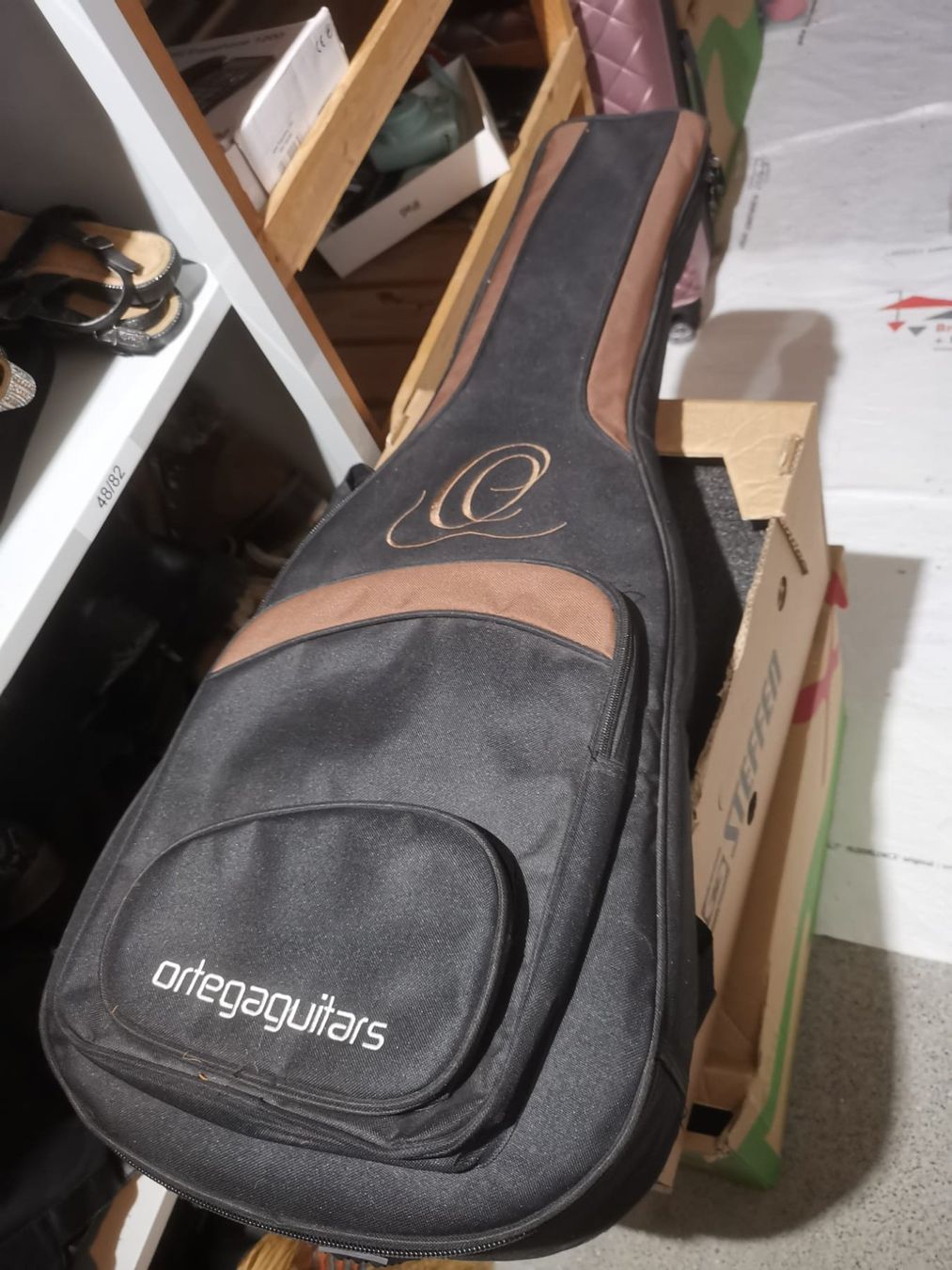 Instruments de musique: Akustische Gitarre – D'occasion à Spreitenbach par Space_X 2