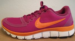 WMNS NIKE FREE 5.0 V4 Gr. 37,5
