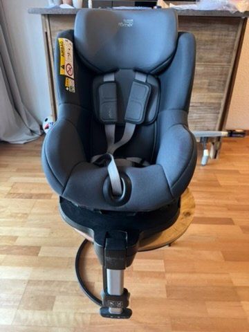 Britax Römer Seggiolini per auto: Britax Römer Dualfix M I-Size Kindersitz – Usato da Oberweningen venduto da ele_bf2t 5