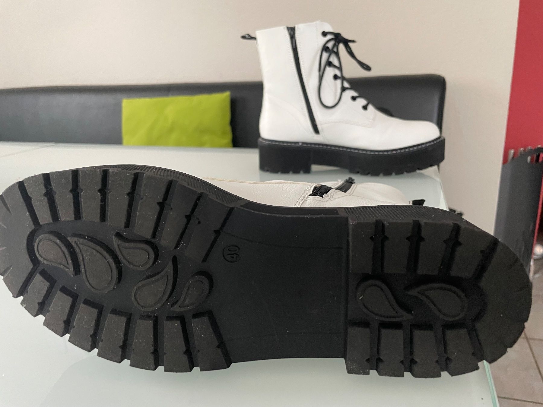 Damenschuhe: -damen -boots ,weiss , schaft 16 cm, gr.40 – Gebraucht aus Pfeffingen von Purzzeli 4