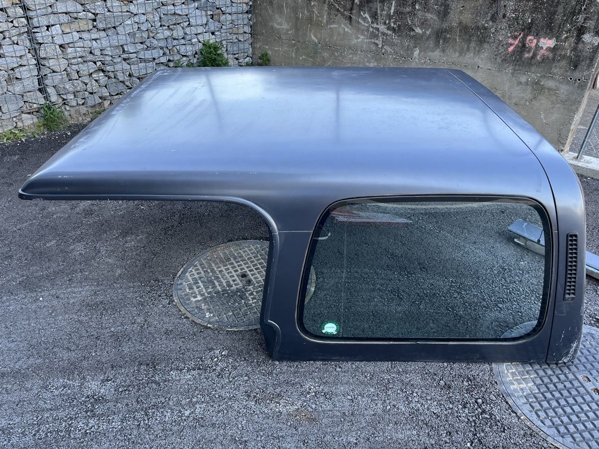 Jeep Tutti pezzi di ricambio auto: Hardtop Jeep Wrangler JY – Difettoso da Gravesano venduto da mdelponte