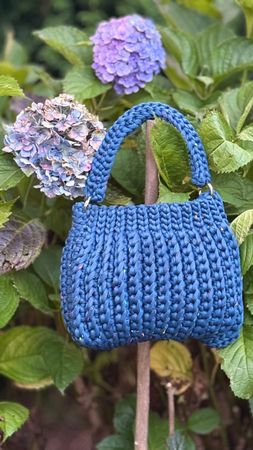 Borsa estiva blu fatta a mano