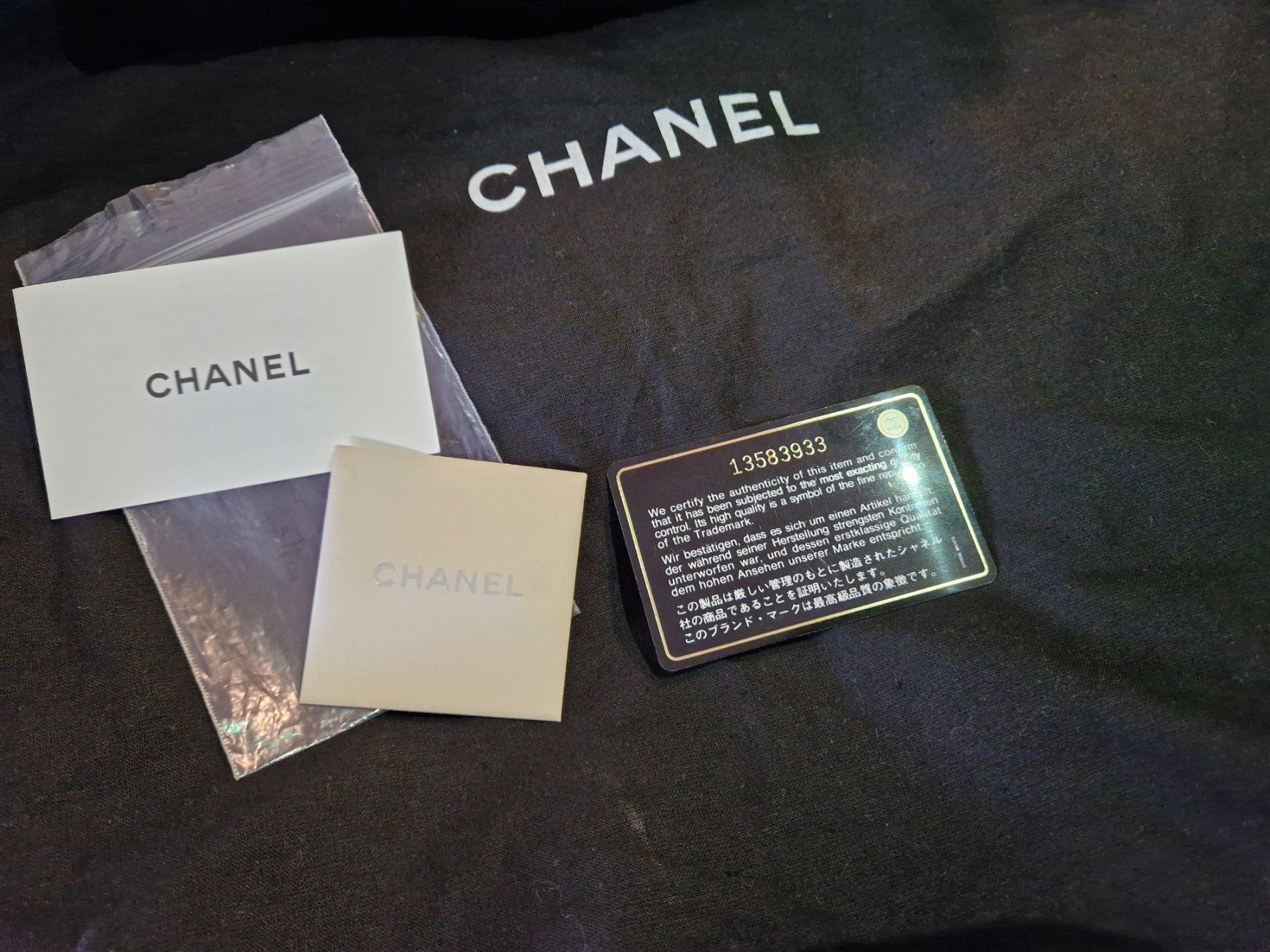 Chanel Borse da donna: Chanel Classic Caviar Jumbo mit silber Hardware !!! – Usato da Flühli LU venduto da Conny_88 4