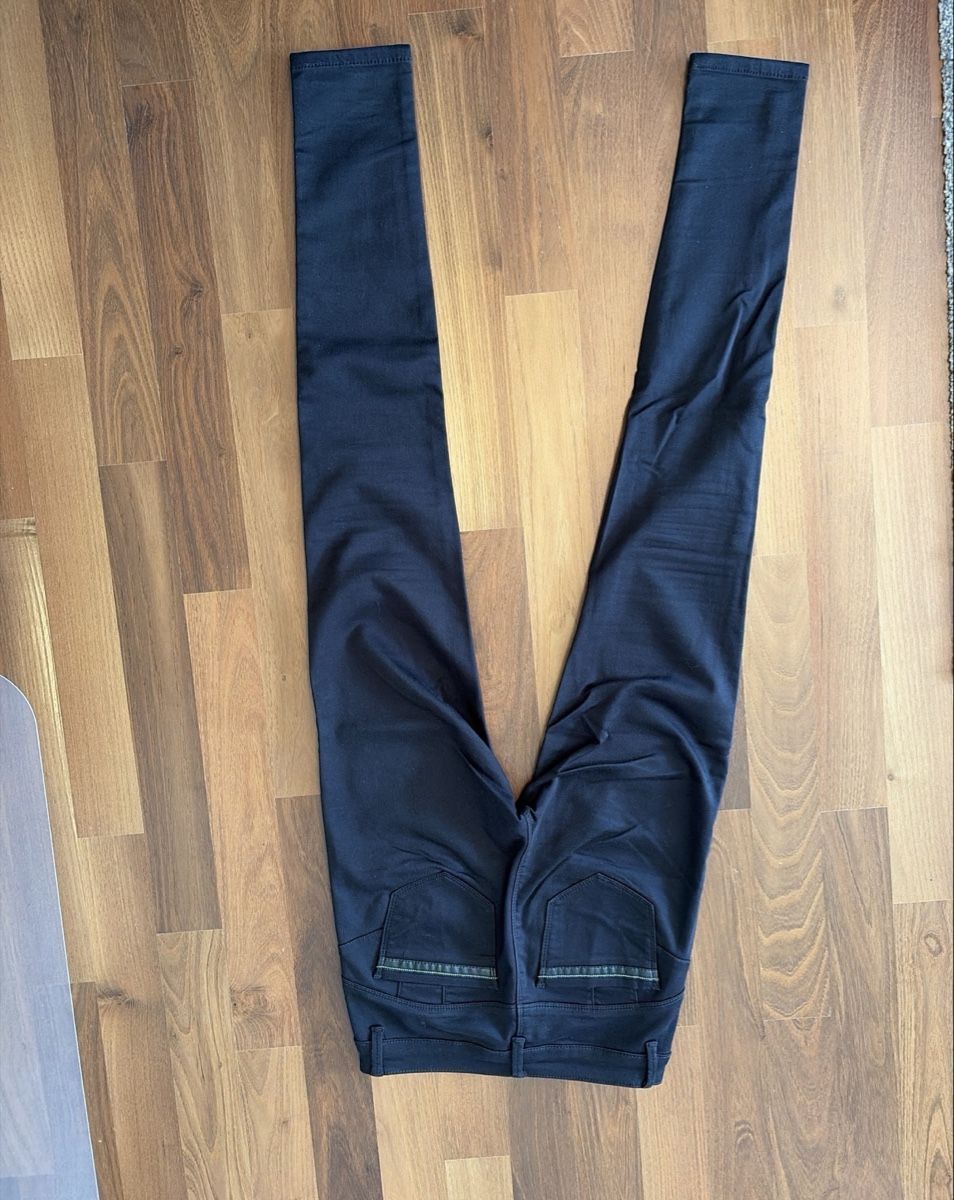 Jeans: Schwarze Jeans – Usato da Henau venduto da martina_1998 1