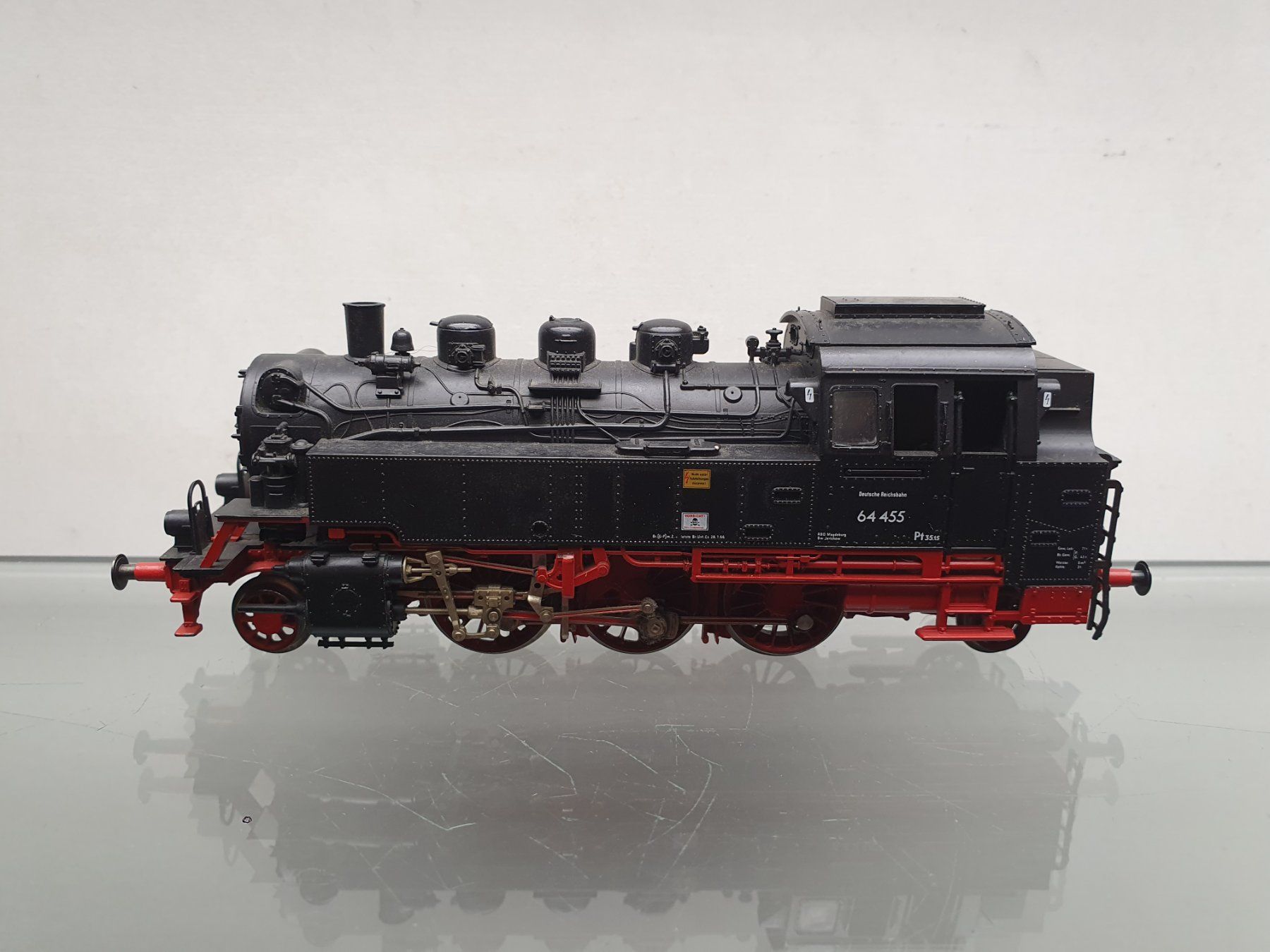Fleischmann Modellini di ferrovie: FLEISCHMANN:DC: DR TENDERDAMPFLOK BR 64 – Usato da Biglen venduto da taunus82