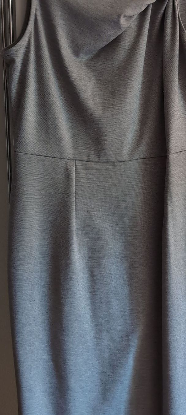 Asos Vestiti: Elegantes, graues Kleid – Usato da Zürich venduto da cal_2zxq 1