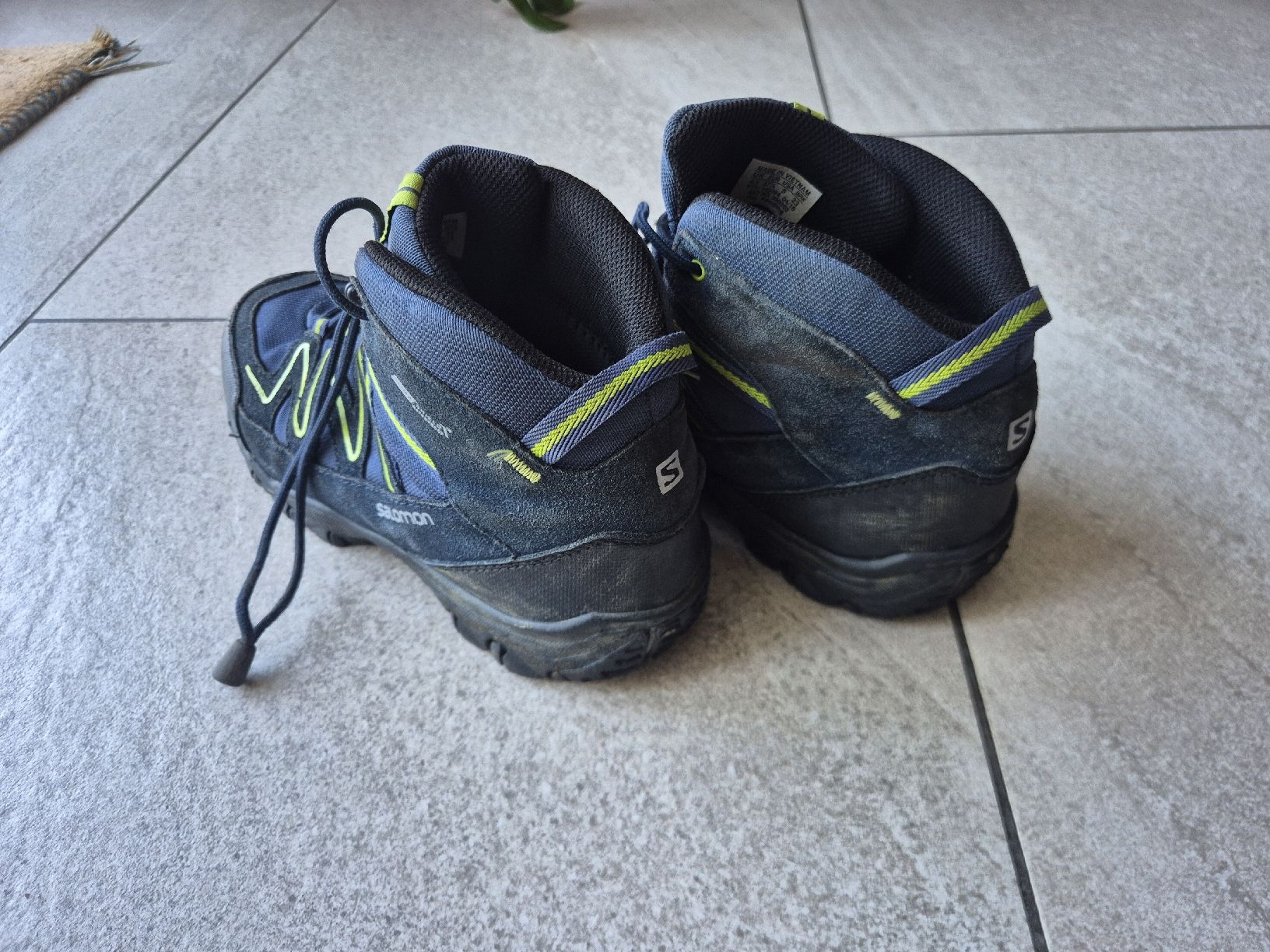 Salomon Schuhe für Jungen: Salomon Wanderschuhe Kinder Grösse 37 gebraucht – Gebraucht aus Frauenfeld von Dragonheart 2