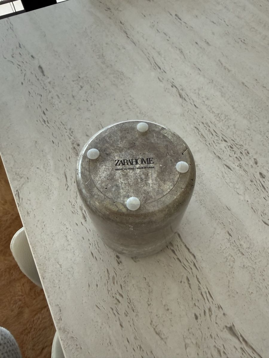 Tutte le decorazioni: Zara Home Zahnputzbecher Marmor Grau – Usato da Dübendorf venduto da LePaul 1