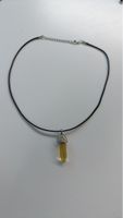 Elegante Halskette mit gelbem Stein Anhänger zu verkaufen