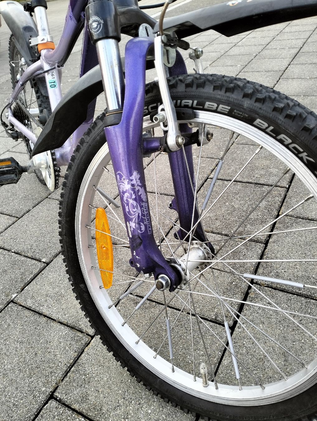 Specialized Velos: Specialized Kinder-Velo 20" Mädchen – Gebraucht aus St. Gallenkappel von Markus782 3