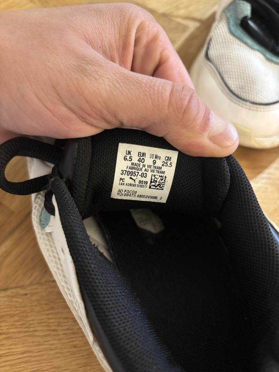 Puma Scarpe da donna: Puma, baskets blanches et noires, taille 40, bon état – Usato da GENÈVE venduto da Gaasss 4