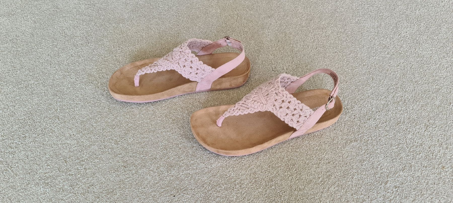 Chaussures femmes: Sandalen – D'occasion à Niederuzwil par soh_s9fz