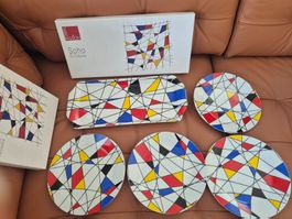 4 assiettes dessert 1 plat a cake porcelaine P11
