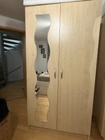 Schöner Kleiderschrank mit Spiegel - Top Zustand!