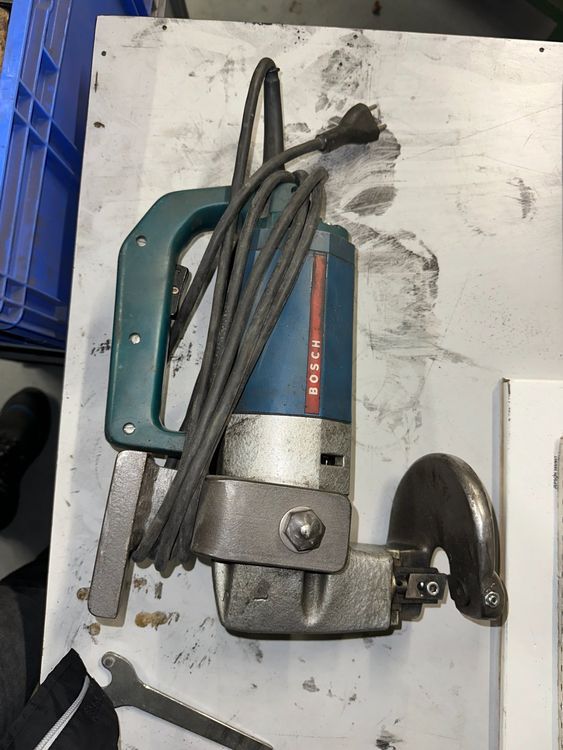 Metallstichsäge Bosch Modell GSC 2.8 (Gebraucht) in Schwerzenbach für ...