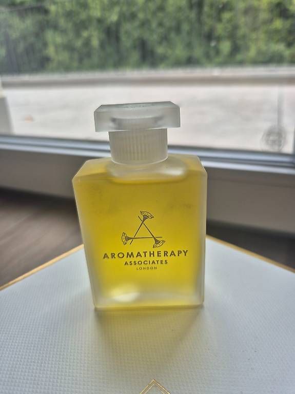 Autres soins du corps: AROMATHERAPY Associates London – Neuf avec emballage d'origine à Uerkheim par Pod23 2