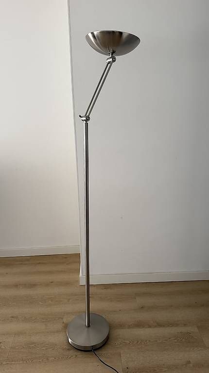 Lampen: Lampe halogène sur pied – Gebraucht aus La Conversion von mbhelico
