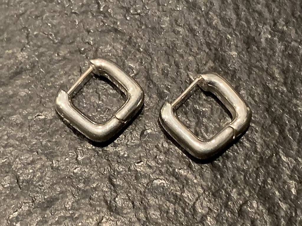 Ohrringe & -stecker: Thomas Sabo - Creolen - Silber - Neuwertig – Gebraucht aus Scheuren von tan_w6cx