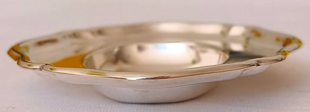 Piatti di portata: Kleines Tablett versilbert für Apéro oder Kaffeegedeck – Usato da Zürich venduto da Tanteemma369 7
