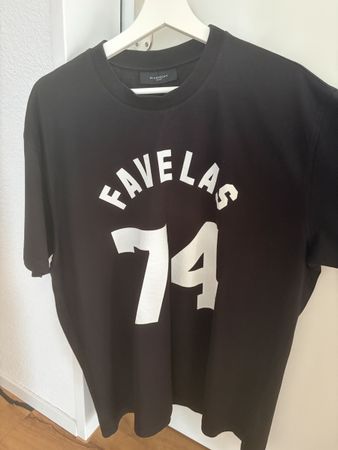 Givenchy Tshirt Favelas