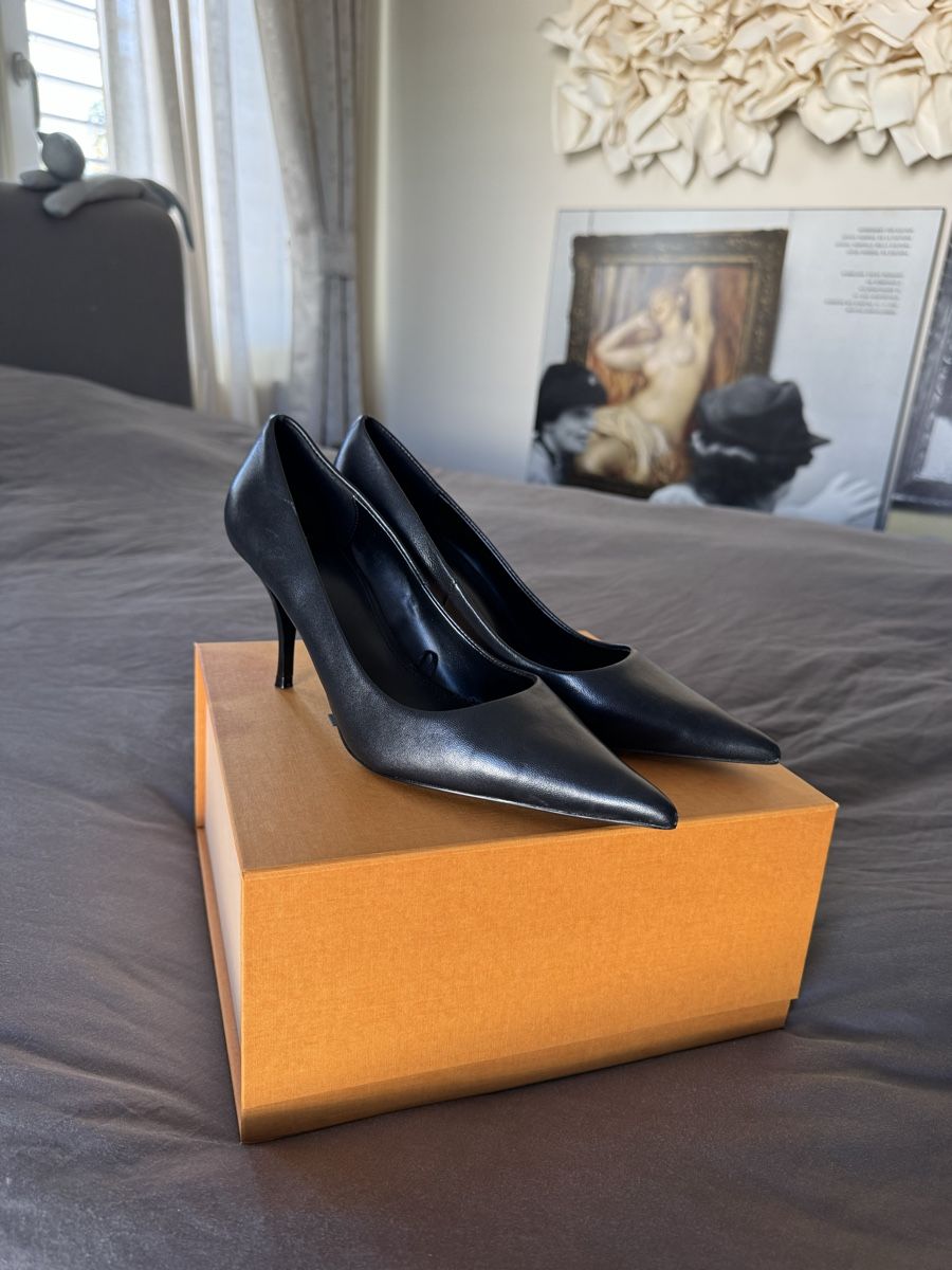 Mango Chaussures femmes: Echtleder Pumps von Mango Gr. 38 NEU – D'occasion à Küsnacht ZH par pup_culture 1