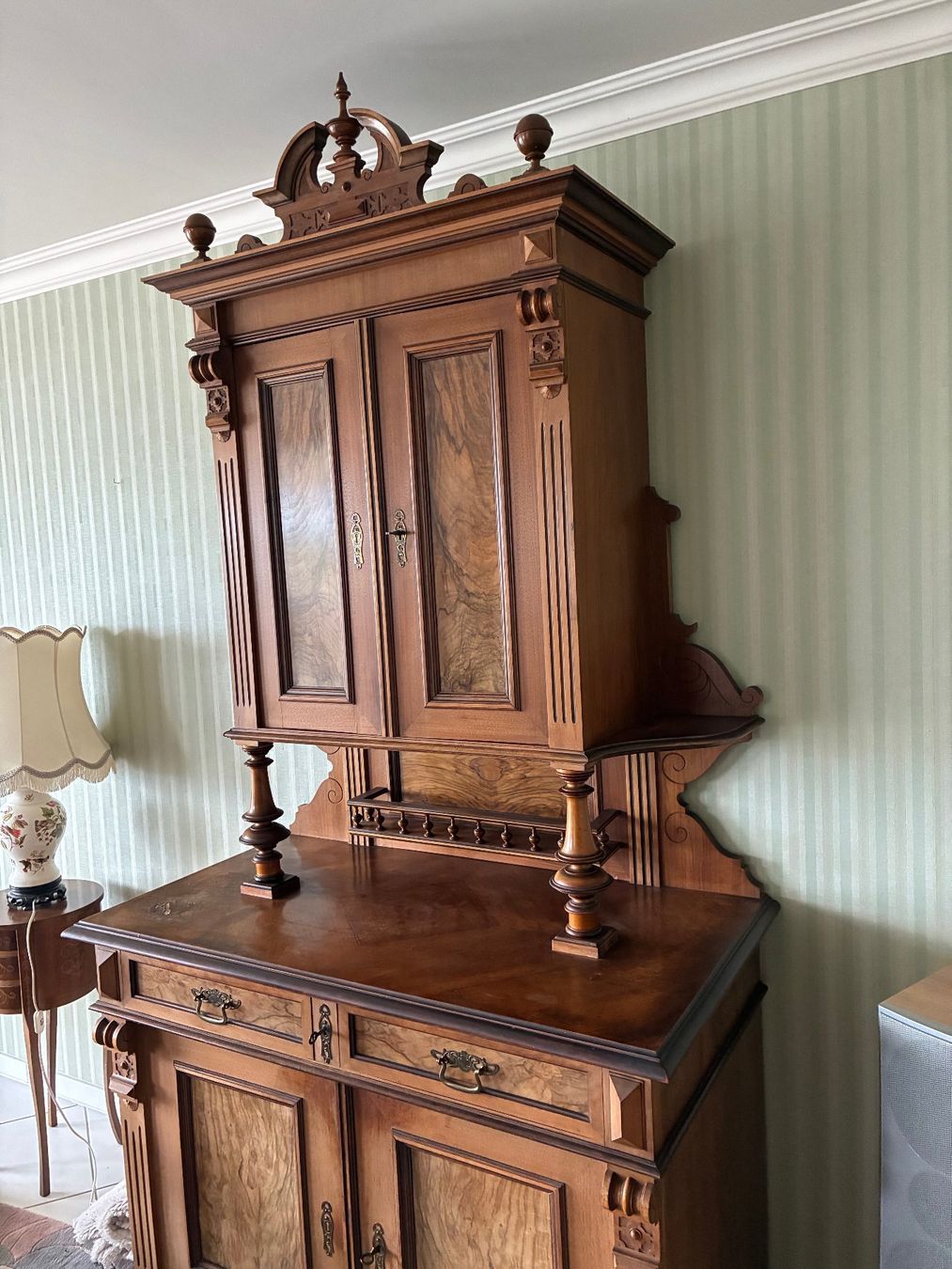 Buffets: Buffet um 1900 Nussbaumholz – D'occasion à Gümligen par Roe22 2