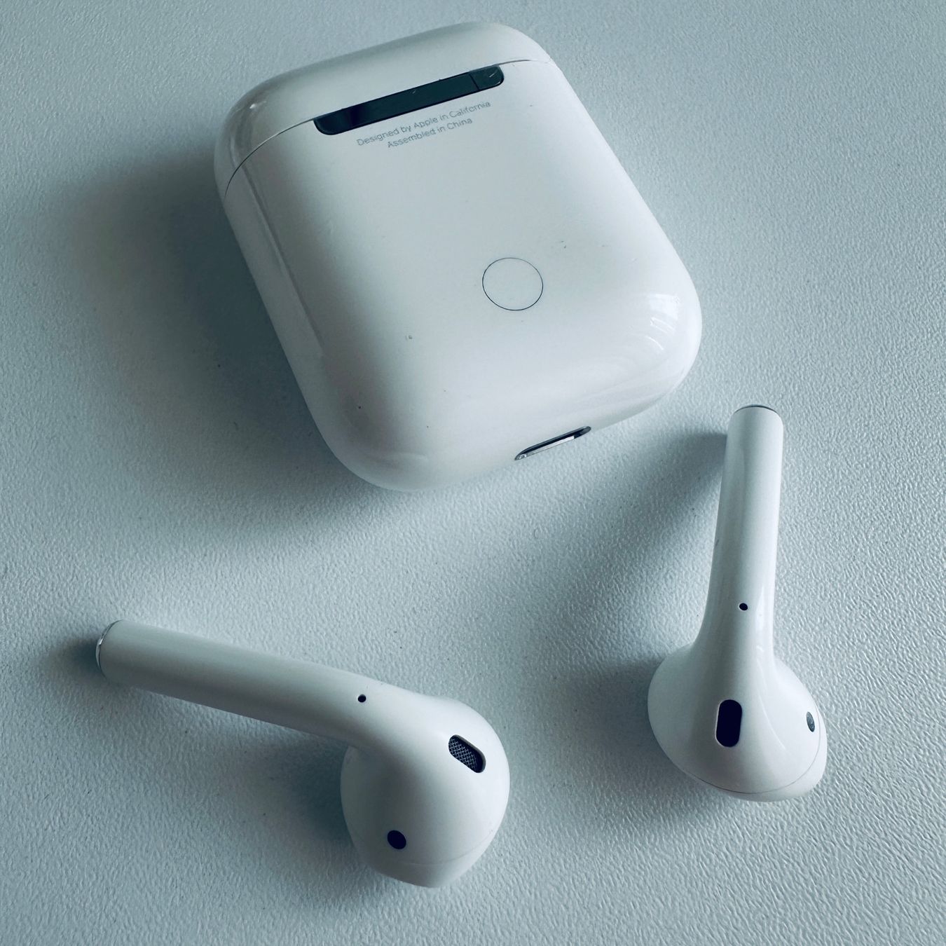 Apple Cuffie: Original Apple AirPods 2 Kopfhörer Wireless Lightning Kabel – Usato da Basel venduto da MY.AIRPODS.SHOP 6