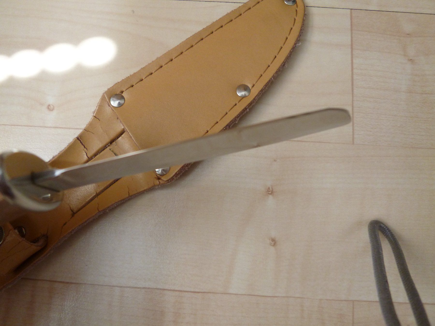Accessoires: kleines Holz Messer – D'occasion à Dättlikon par Mamakuga 3