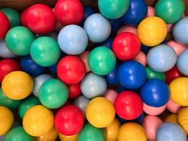 Holzkugeln 40mm in 6 Farben, je 12 Stück