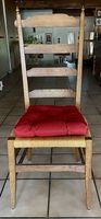 10 belles chaises en bois à haut dossier