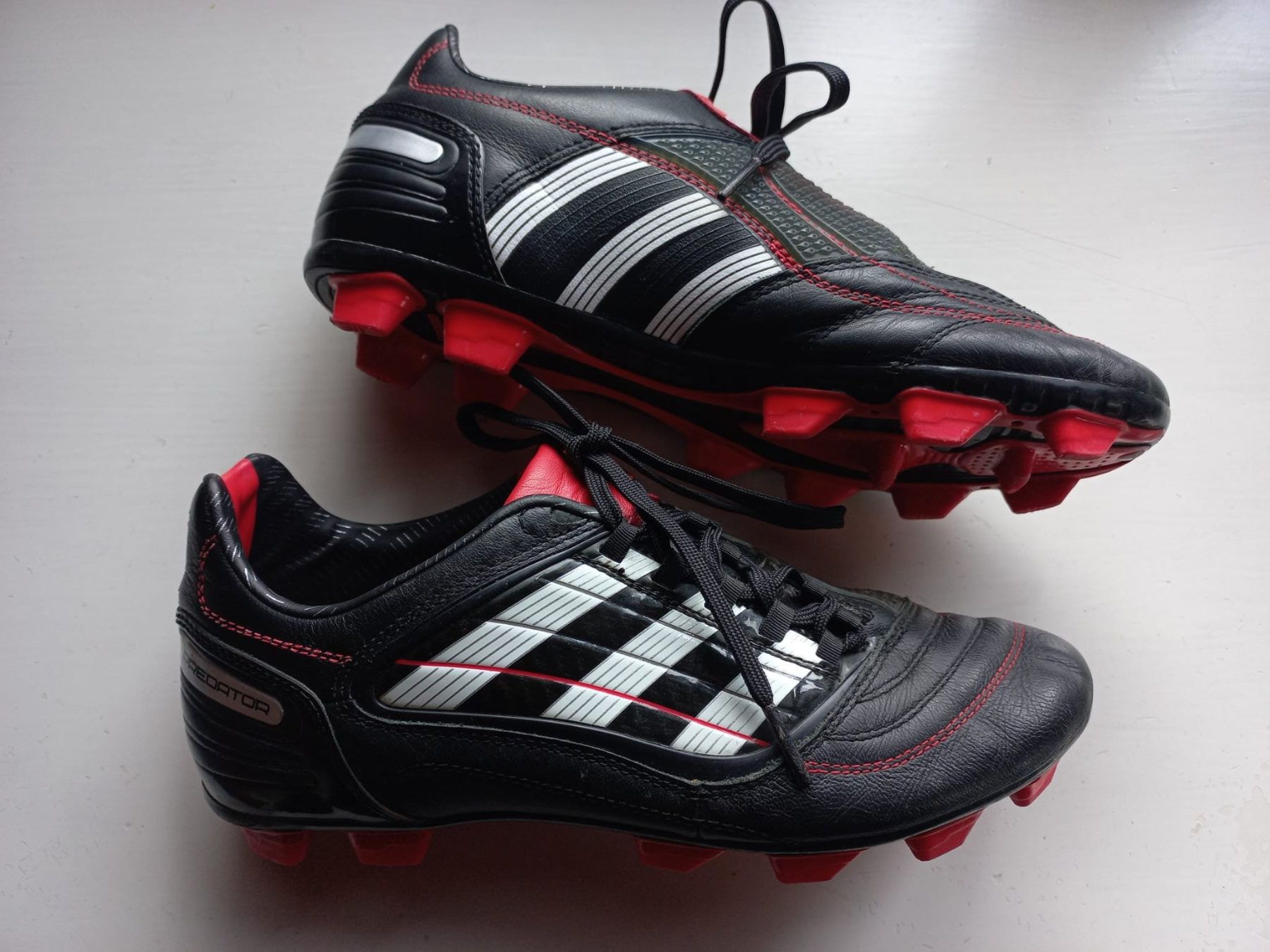 Adidas Herrenschuhe: Adidas Predator - Fussballschuhe – Neu (gemäss Beschreibung) aus Beckenried von Wmarcie 2