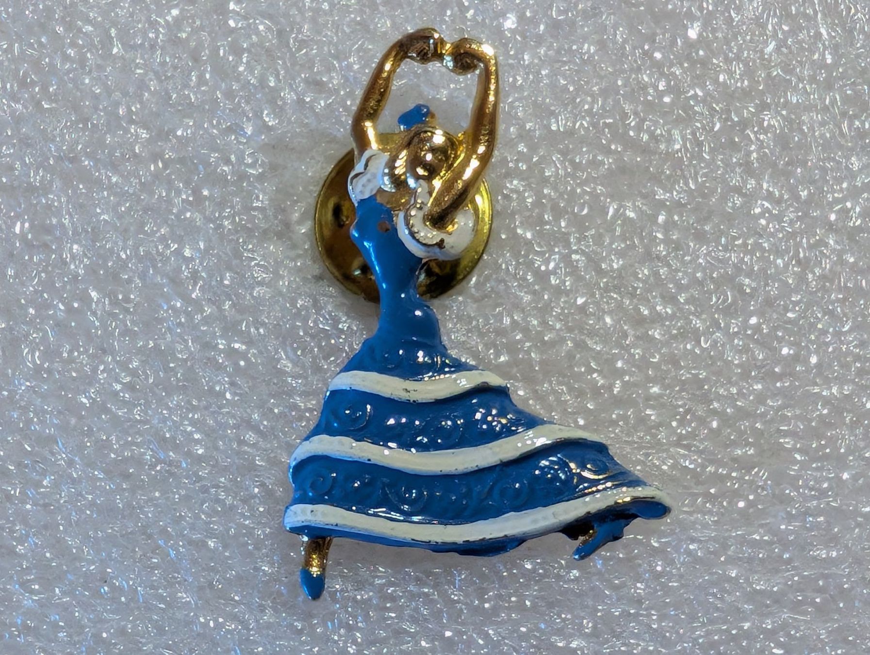 Placchette & Badge: Ansteckpin 276: Tänzerin – Usato da Oppligen venduto da Pin-Fall-Shop